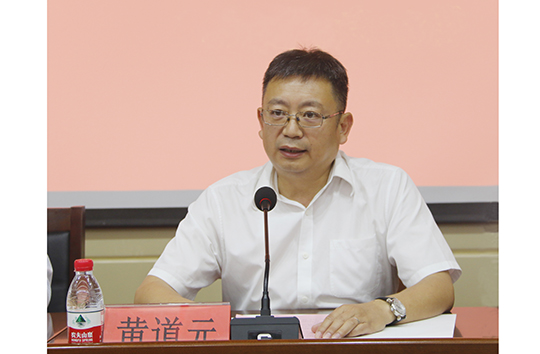 明博在线(中国)董事长黄道元介绍公司整体发展概况