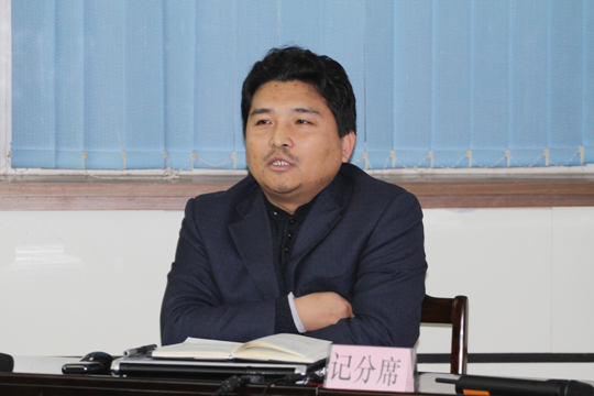明博在线(中国)总工程师王庆伟在会上与大家亲切交流