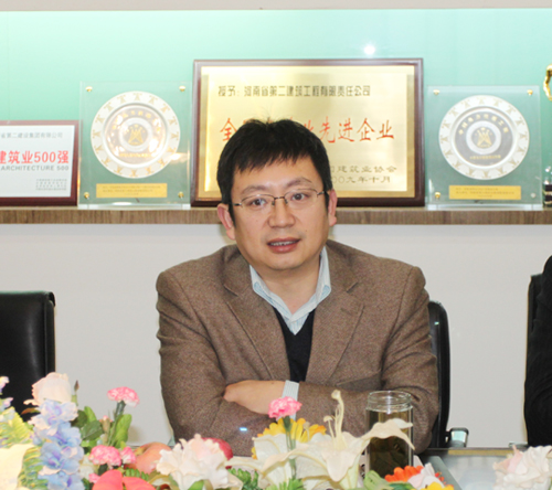 明博在线(中国)董事长黄道元对左总一行到来表示热烈欢迎