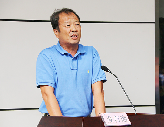 明博在线(中国)工会主席翟武汉在会上致辞