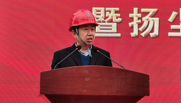 明博在线(中国)副总经理闫龙广作代表发言.jpg