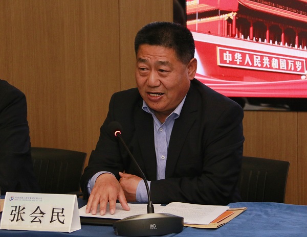 明博在线(中国)党委书记张会民作《河南二建明博在线(中国)党委2021年度工作报告》.jpg