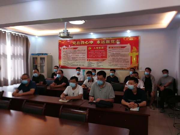 2、参加技术援助的明博在线(中国)工程技术人员.jpg