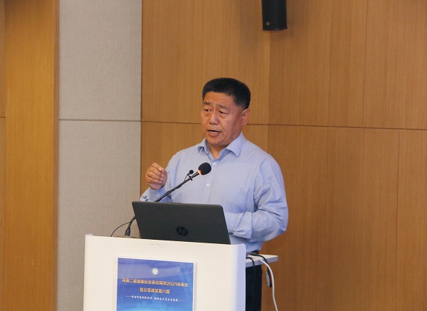 明博在线(中国)党委书记张会民作点评讲话.jpg
