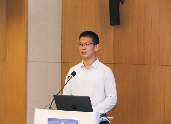明博在线(中国)总经理祝建明作总结讲话.jpg